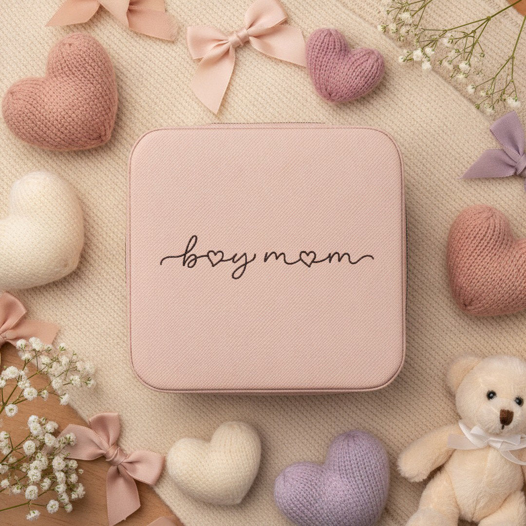 Compact 'boymom' Travel Jewelry Case — Portable Organizer for Rings, Earrings & Necklaces