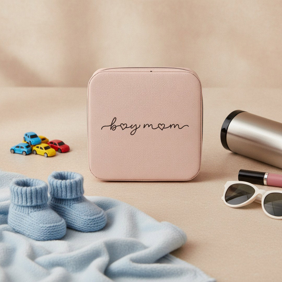 Compact 'boymom' Travel Jewelry Case — Portable Organizer for Rings, Earrings & Necklaces